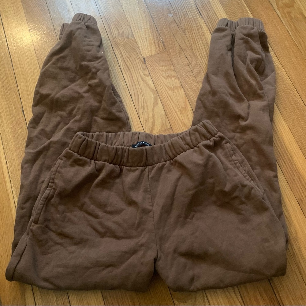 Brandy Melville Brown Rosa Sweats